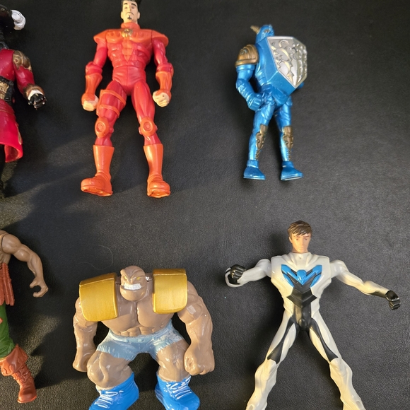 Action Figure Set - Multicolor - Picture 3 of 3